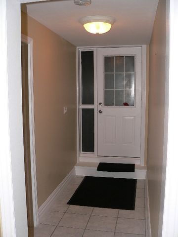 342 Albert Street - Photo 2