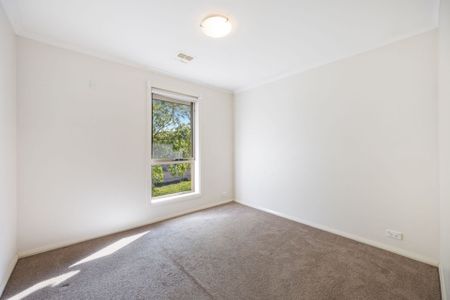 Modern 3-Bedroom Home in the Heart of Gungahlin - Photo 3