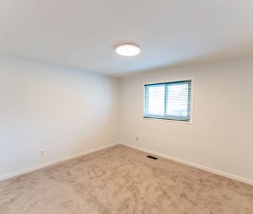 For Lease - 753 Notre Dame Drive, London South, Ontario - Photo 2