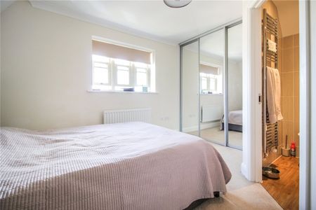 Middle Mead, - Photo 3