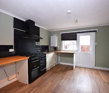 3 bedroom terraced house to rent - Photo 2