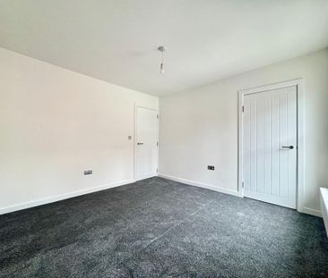 4 bedroom terraced house to rent - Photo 5