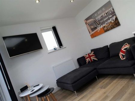 3 Bed - Restormel Road, Plymouth - Photo 3