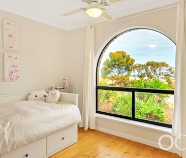 Open the Door to Peaceful Family Living - Photo 2