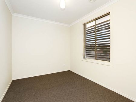 56 Blake Street, Reservoir - Photo 2