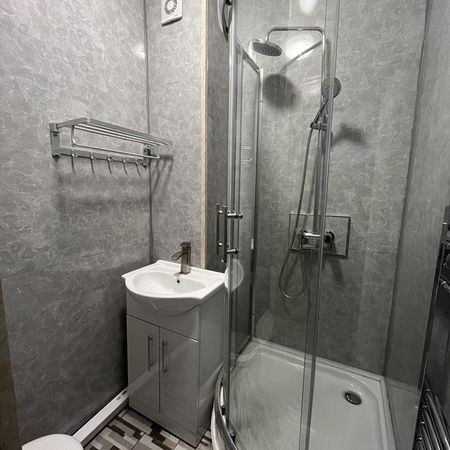 Room in a Shared House, Refurbished Mmu Uom Piccadilly Stat, M12 - Photo 4