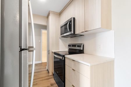 5055 Boul. des Sources, #202 - Photo 5