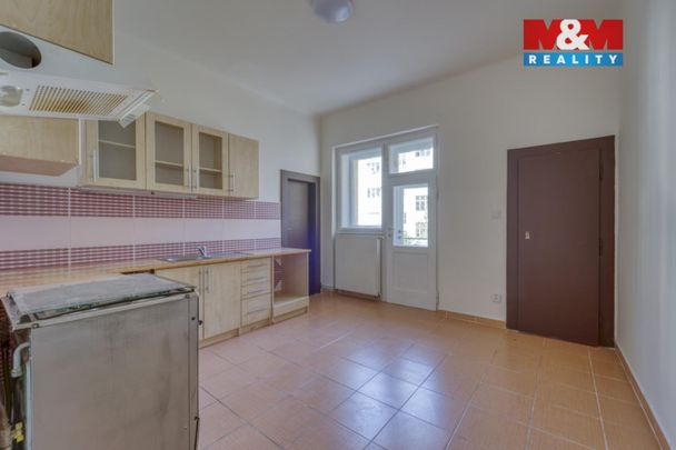 Pronájem bytu 2+1 85 m² - Fotografie 1