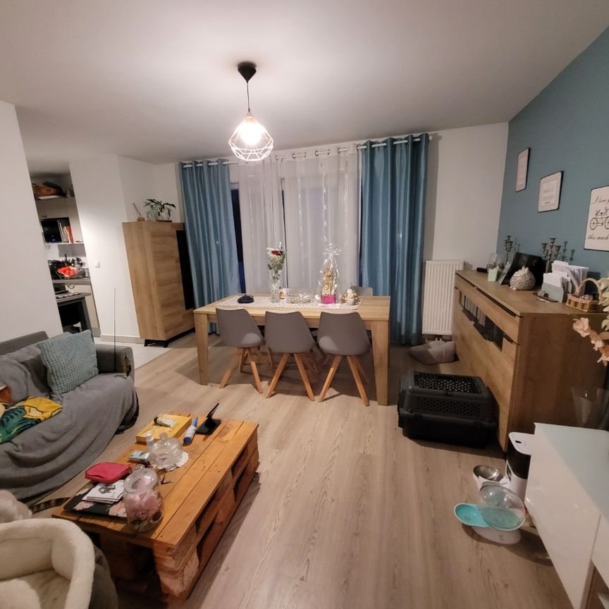 Location Appartement 3 pièces 62m² LOOS 59120 - Photo 1