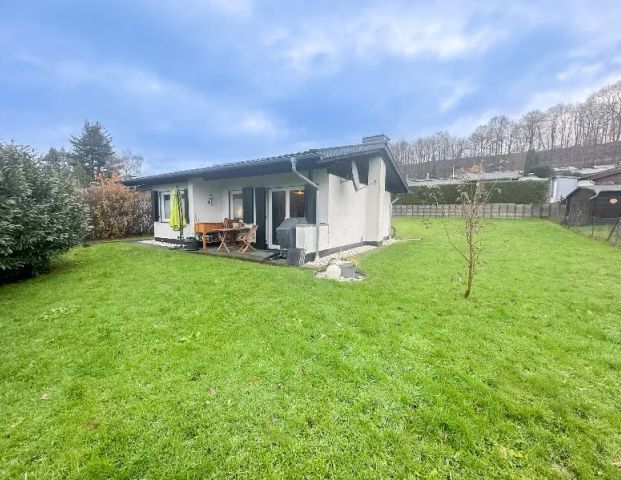 Nur für 1 Person! Schnuckeliger Bungalow in ruhiger Lage mit Garten - ca. 10 Min. bis A3! - Foto 1