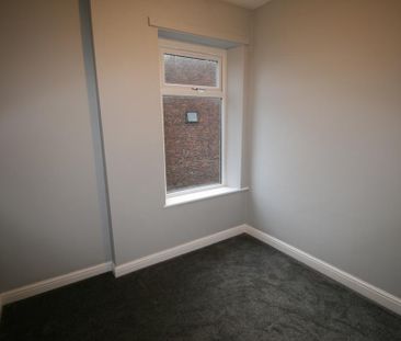 4 bedroom terraced house to rent - Photo 4