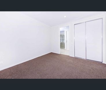 FIVE BEDROOM HOME - Photo 1