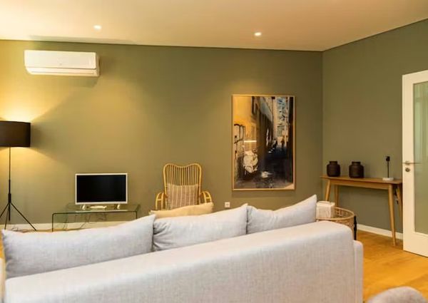 Mieszkanie na wynajem - 108 m² - 2 pokoje Porto Porto