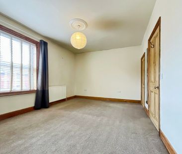 3 bedroom Mid Terraced House to let - Photo 6