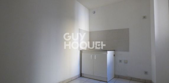 Location : appartement 1 pièce à CREST 26400. - Photo 2