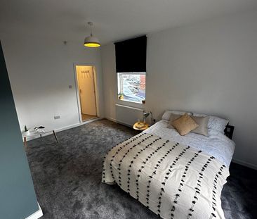 1 Bed Flat, Milton Grove, M16 - Photo 1