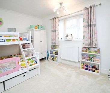 2 bedroom maisonette to rent - Photo 4