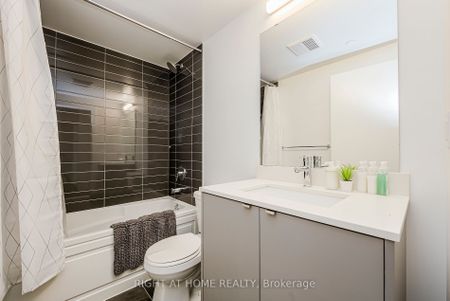 For Lease - 3200 Dakota Common Way Unit# B816, Burlington, Ontario - Photo 2