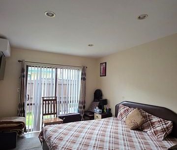 Spacious 5BR Family Haven in Takanini - Photo 2