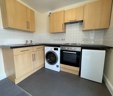 Studio Flat, Adelaide Road, SO17 - Photo 1