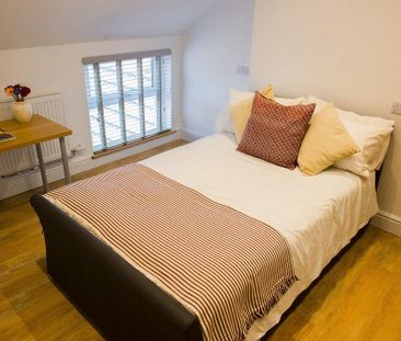 1 bedroom in a house share to rent - Photo 1