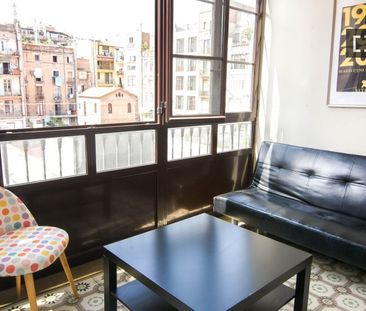 barcelona, Catalonia 08011 - Photo 3