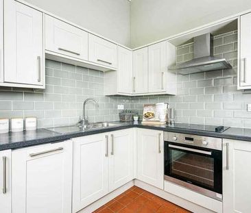 Belvedere, BA1 - Photo 3