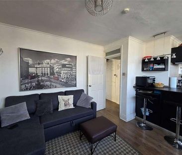 Oakley Lodge, Brownhill Road, London, SE6 - Photo 4