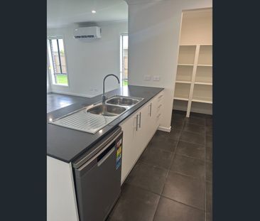 4 Bedroom Home in Eli Waters for $680 Per week - Photo 3