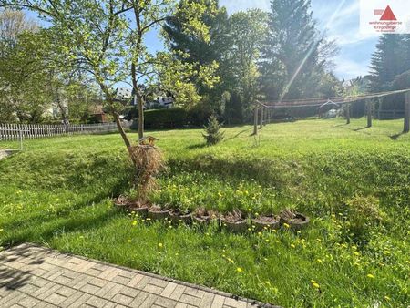 Kleine 2-Raum-Wohnung mit Einbauküche - PKW-Stellplatz - stilvolle Villa - Annaberg-Buchholz! - Photo 5