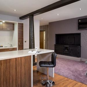 Studio to rent - Photo 2