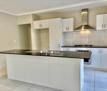 Spacious Family Living in a Prime Butler Location! - Photo 3