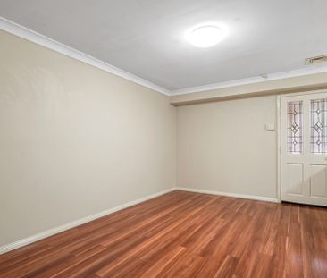 Century 21 the Paramount Group - Photo 2