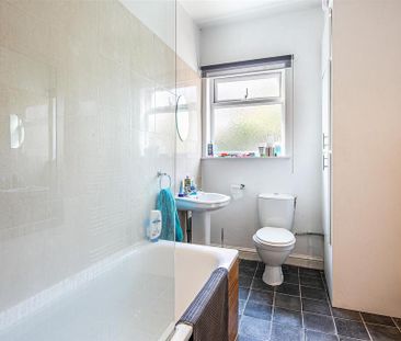 3 bedroom terraced house to rent - Photo 5