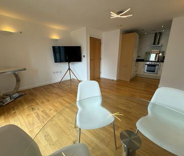 1 Bed Flat, Icon Building, IG1 - Photo 2