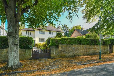 5 bedroom detached house to rent - Photo 3