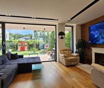 Modern Smart Villa 153 Sqm | 4 Rooms + 2 Parking | Tunari - - Photo 2