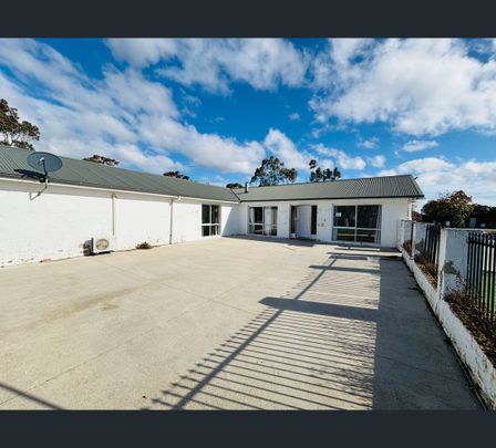 36 Soldiers Road, Pakenham, Vic 3810 - Photo 1