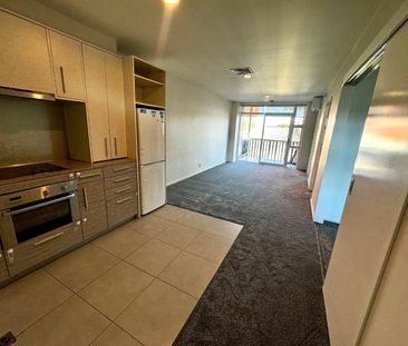 Albany - Modern Apartment Centrally Located - Photo 5