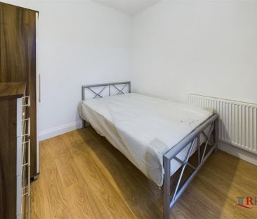 House share to rent - Photo 2