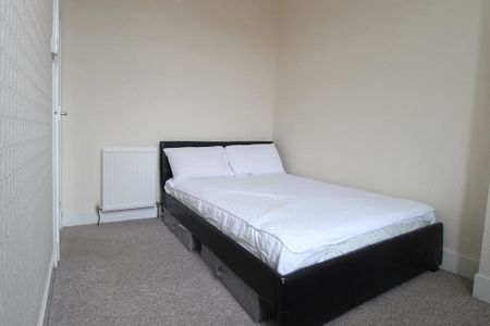 Wallfield Place, First Floor Right, AB25 - Photo 3