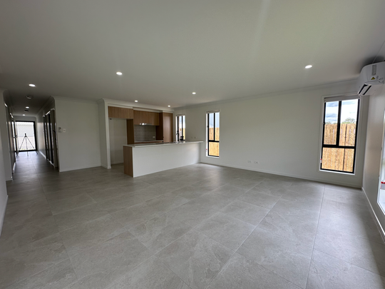 4 Provence Place, Greenbank QLD 4124 - House For Rent | Domain - Photo 1