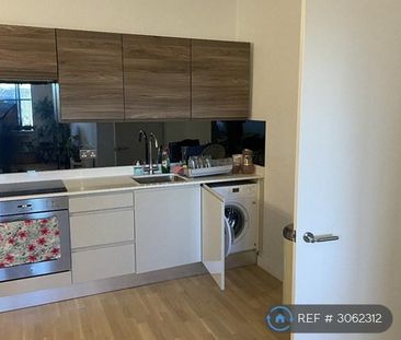 1 bedroom flat to rent - Photo 6