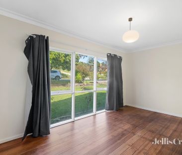 33 Toumlin Grove, Viewbank - Photo 3