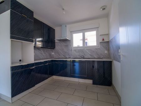 Location Maison 3 pièces 67m² - Photo 3