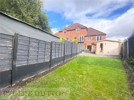 Eycott Drive, Middleton, Manchester, Greater Manchester, M24 - Photo 3