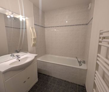 Location Appartement 3 pièces 63m² - Photo 5