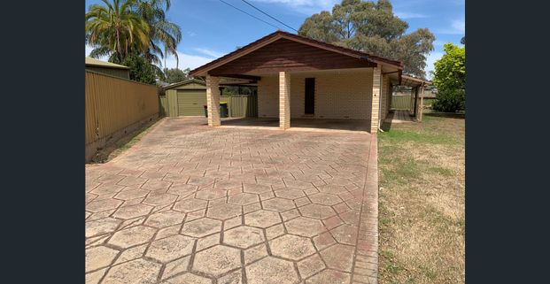 HOUSE FOR LEASE IN POORAKA - Photo 1