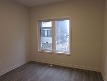 For Lease - 18 Mermot Lane, Richmond Hill, Ontario - Photo 5