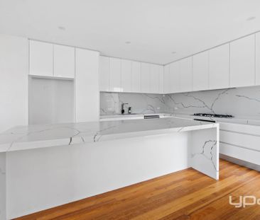 Modern 3-Bedroom Townhouse in Prime West Meadows Location - Photo 4